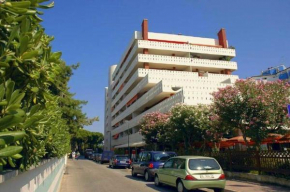 Отель Condominio Luna 1  Линьяно Пинета